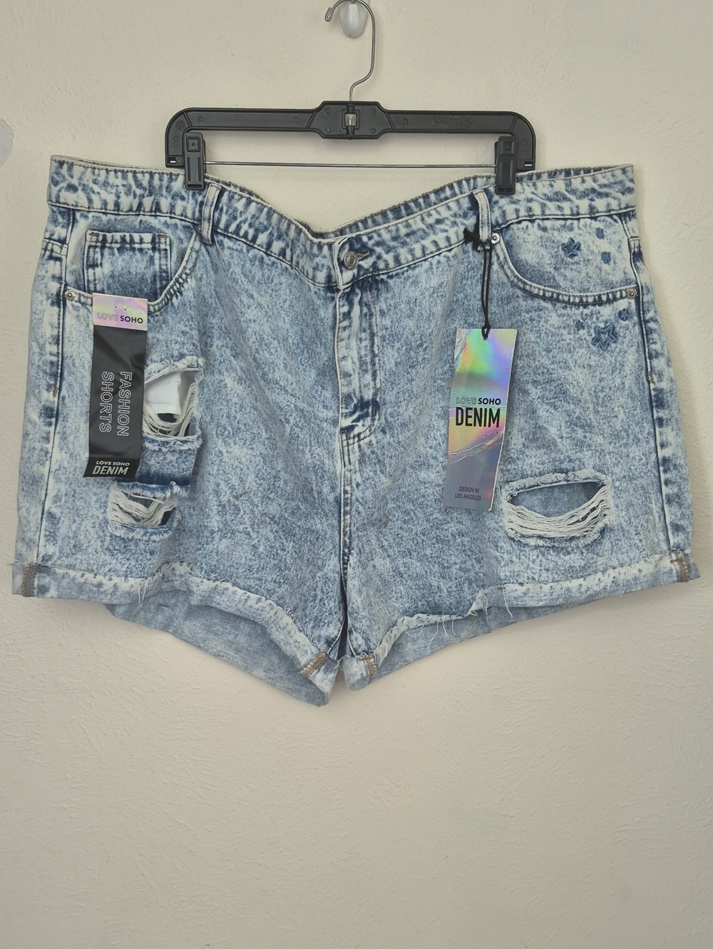 LOVE Soho Denim Light Blue Acid-Wash Distressed Women’s Jean Shorts